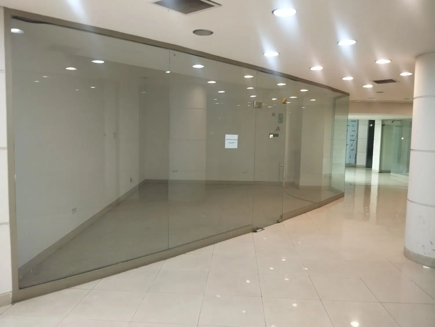 فروش مغازه تجاری برج بلور 33متر پارکینگ دار
