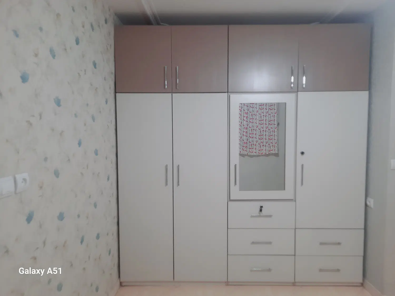 منزل شیک و تمیز در مرکز کرج نزدیک مترو