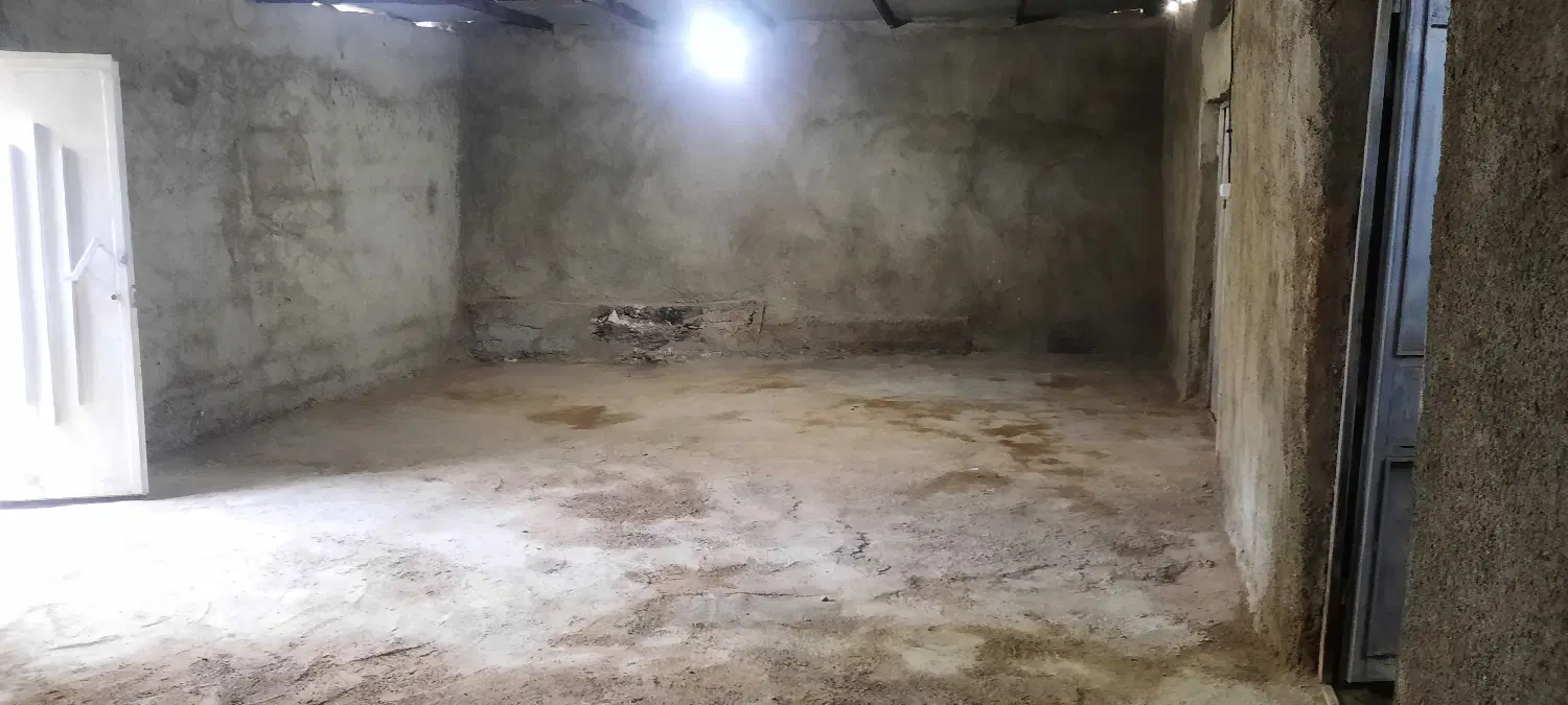 کارگاه حدود ۲۵۰ متری با برق ۳فاز