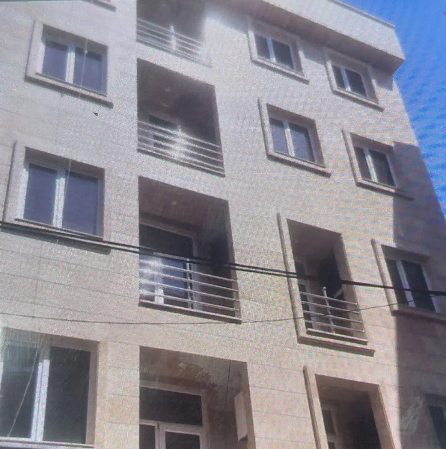 آپارتمان ۱۱۰ متر دو خوابه فول کلید نخورده