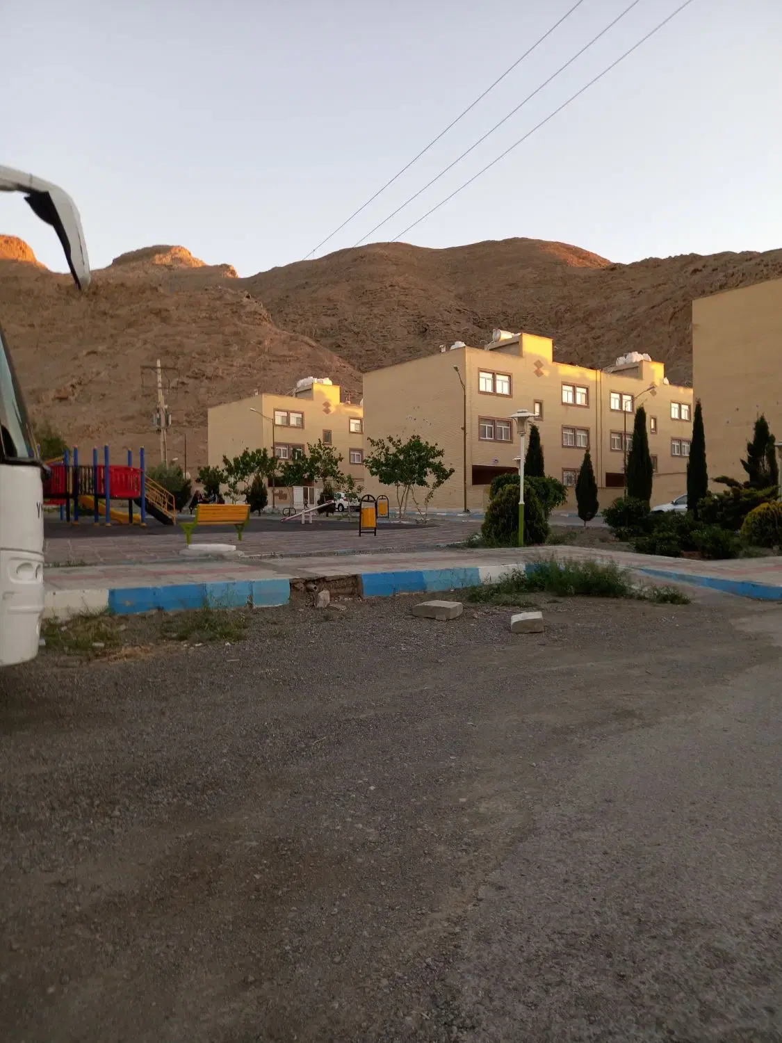 آپارتمان۹۵متری باآسانسور شهرابریشم شهرک افجد