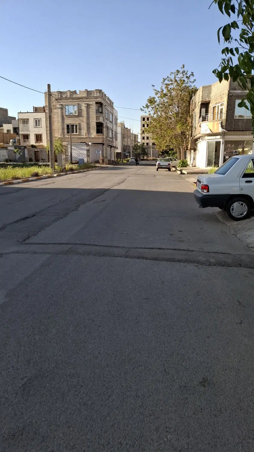 زمین خ جمهوری،تجاری مسکونی با جواز ساخت نصرت آباد