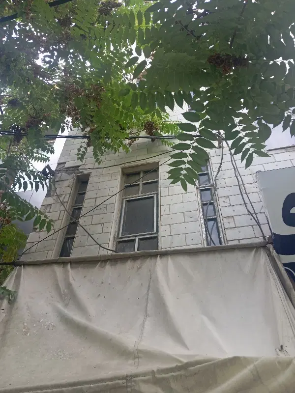 یک واحد خانه واقع در مطهری ۷ جنب بانک پاسارگاد