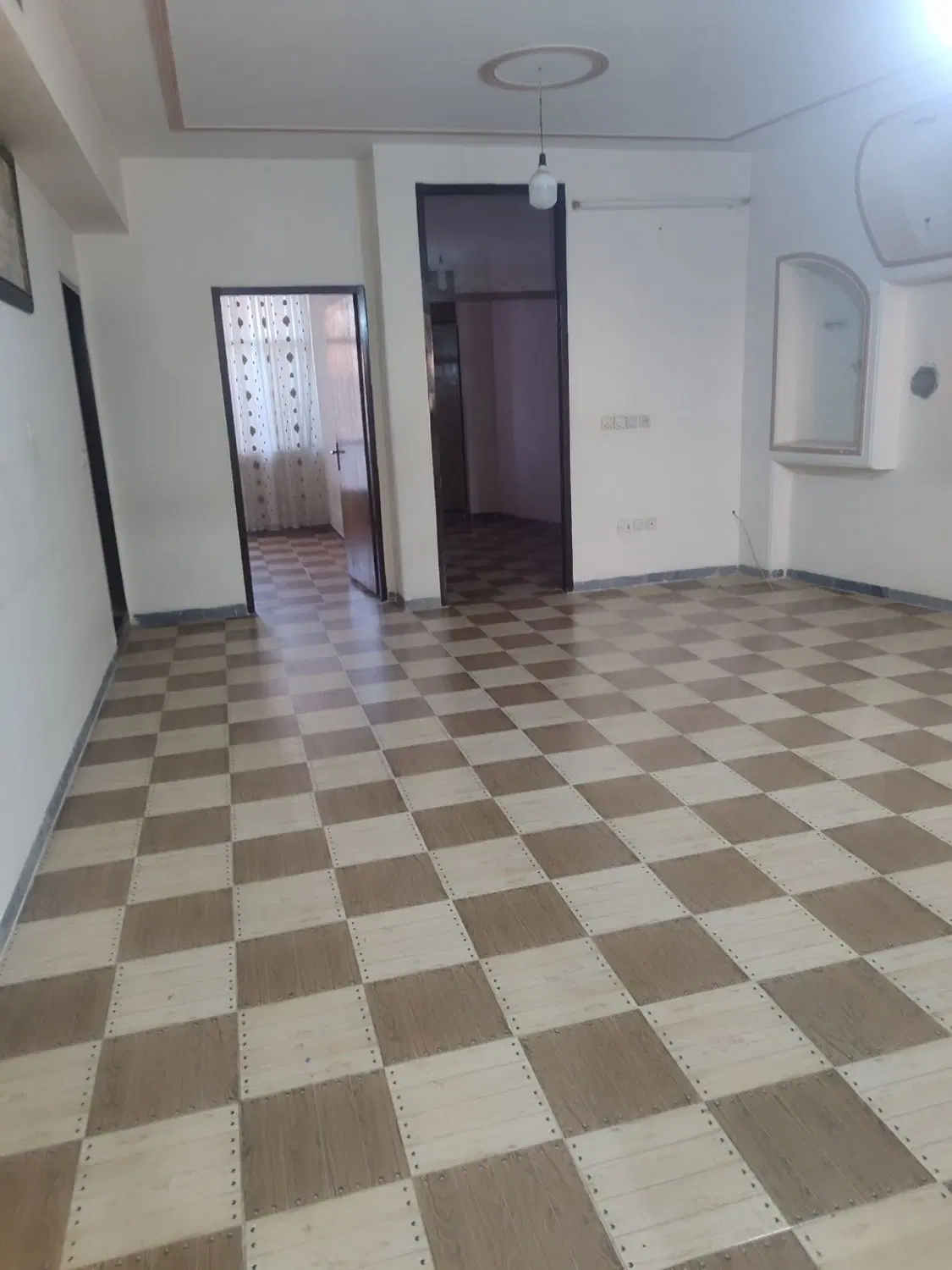 آپارتمان اجاره ای اول ۲۴ آذر