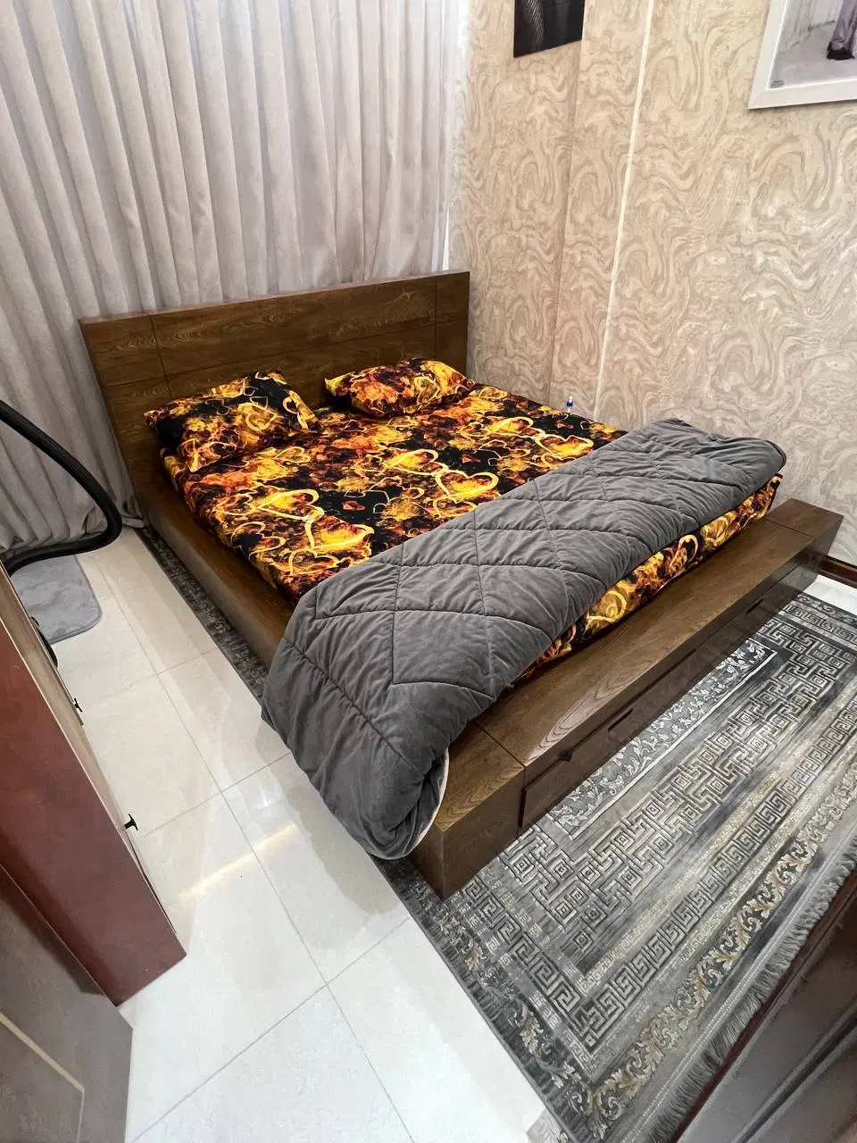 «اپارتمان فوق لوکس_سر دو نبش»