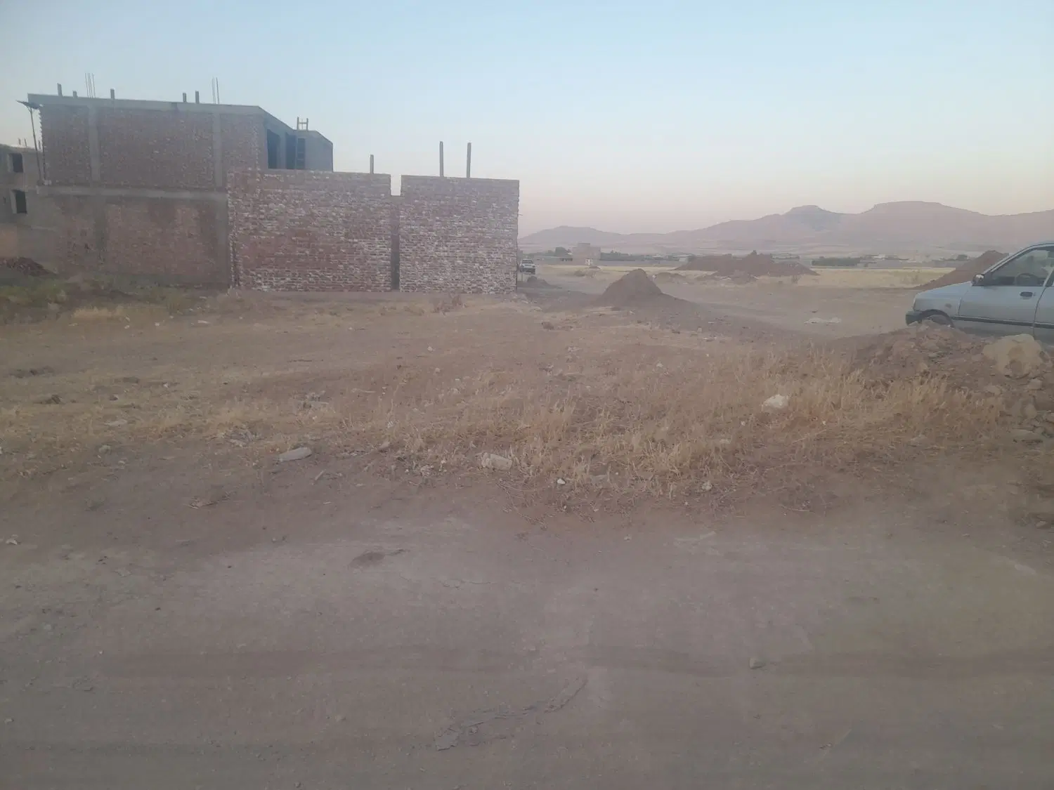 فروش زمین روستای حصار مناسب ساخت وساز