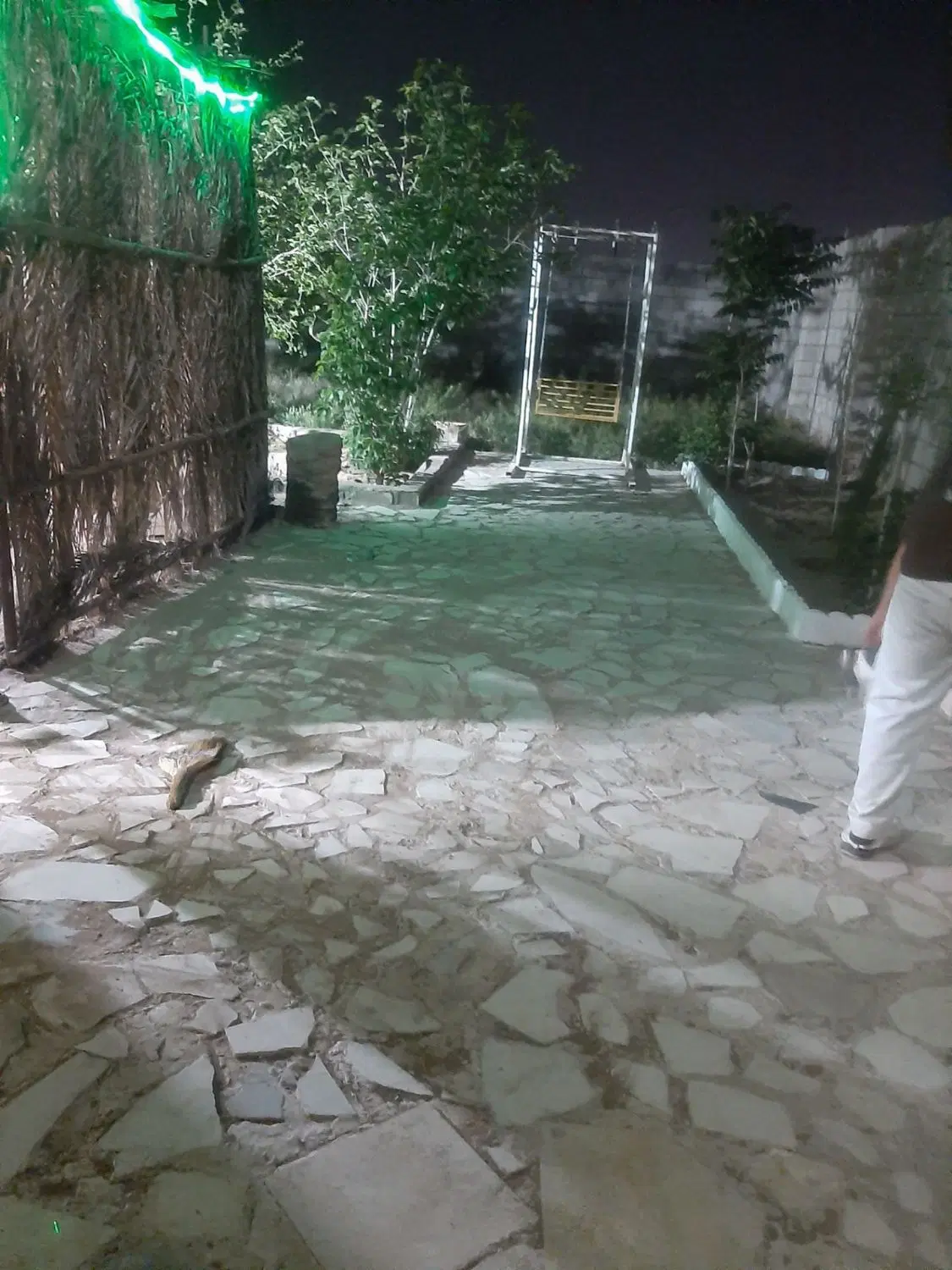 زمین حصار و اتاق
