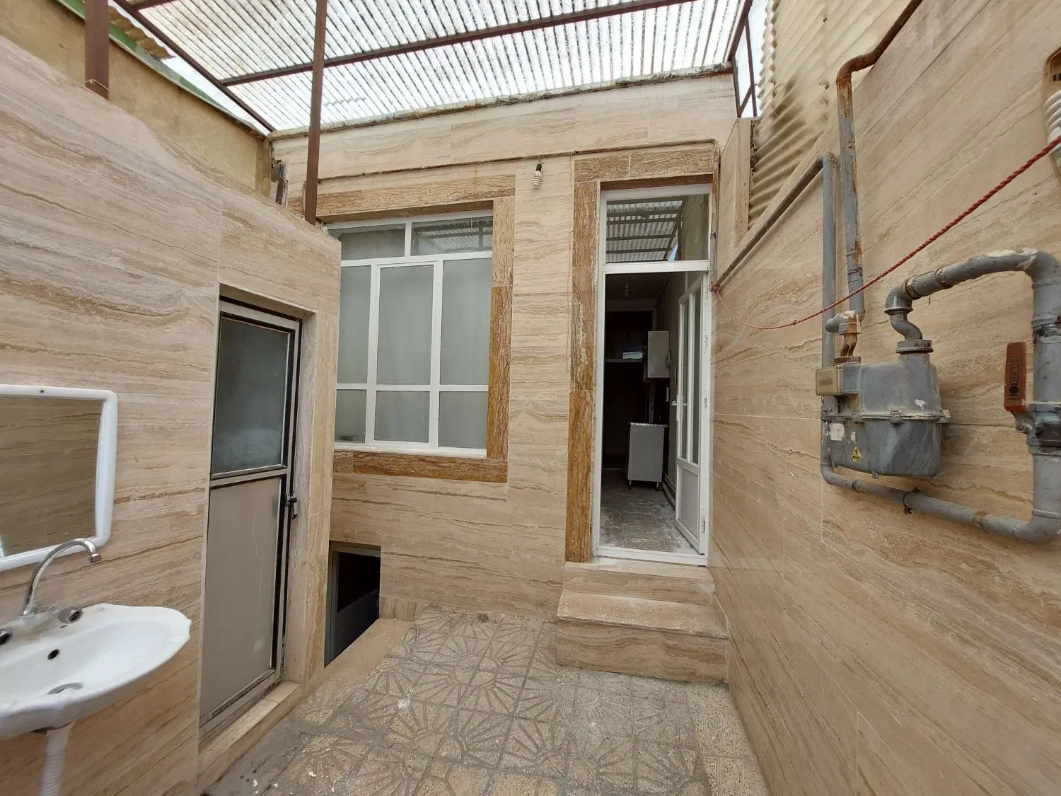 ویلایی نقلی بیسیم