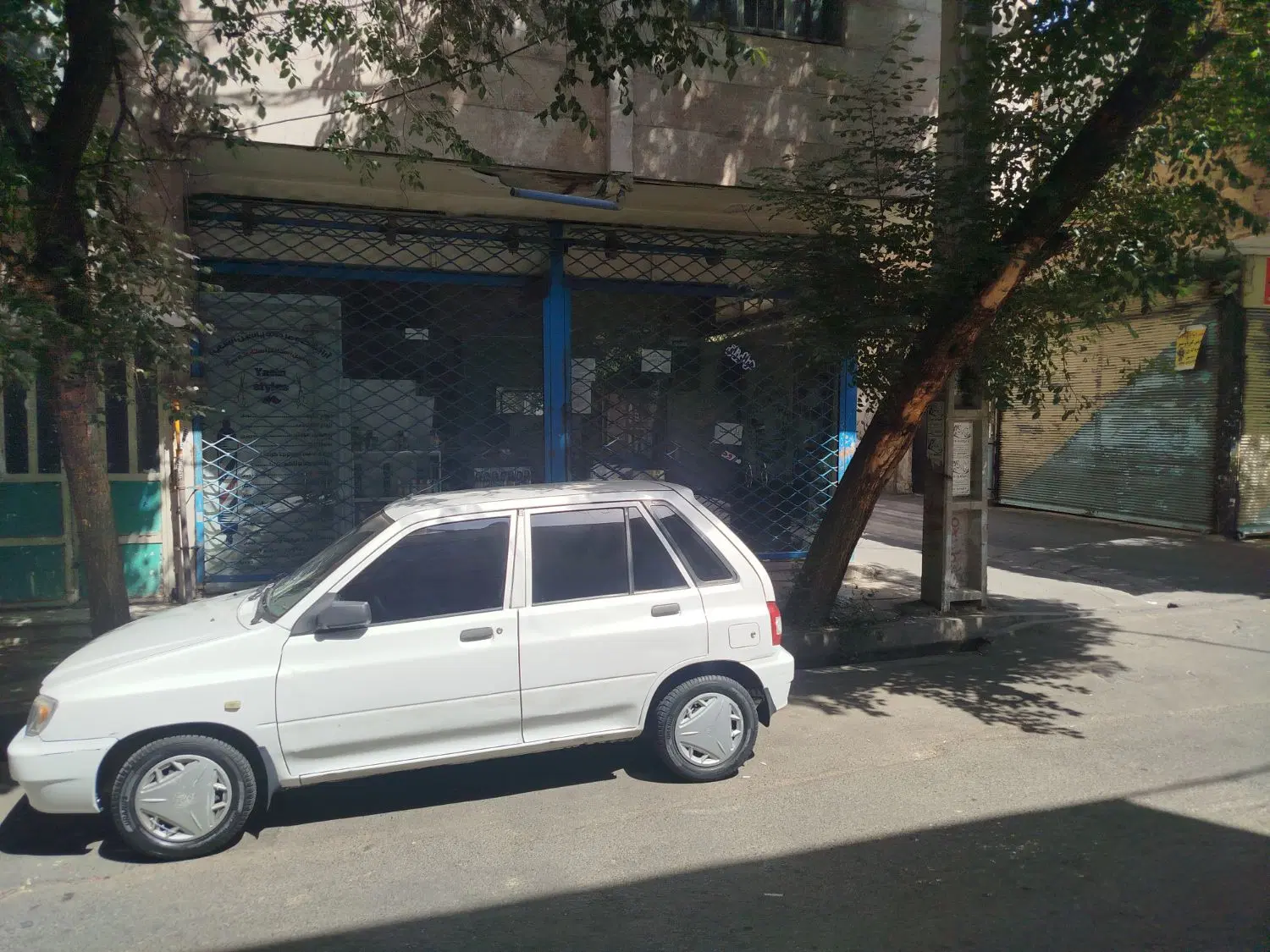 مغازه تجاری ابتدای صاحب زمان دونبش پاخورودیدخوب