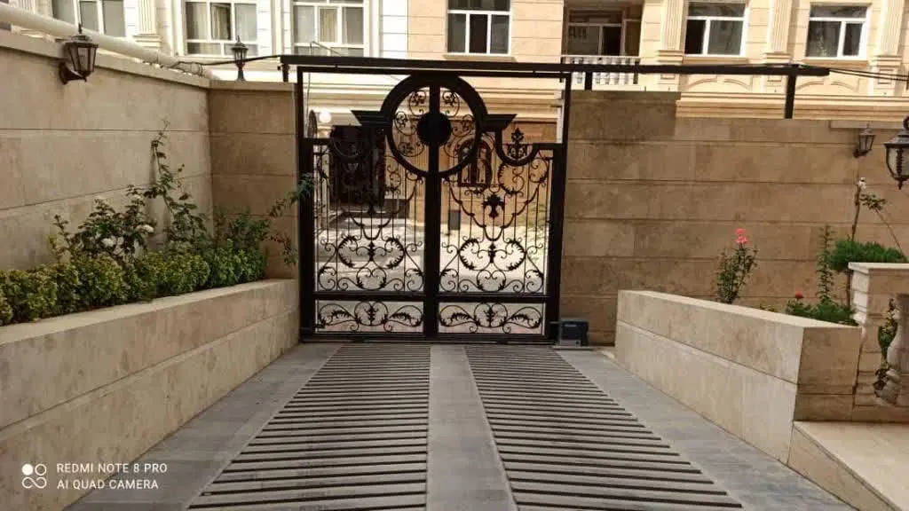 ۱۰۵ متر الهیه رو به نما