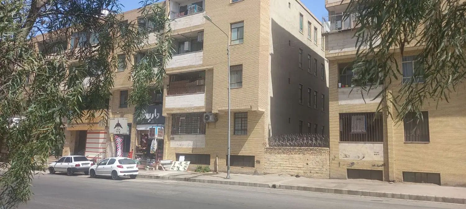 آپارتمان دانش ۱۷ جنب گراناز برخیابان اصلی