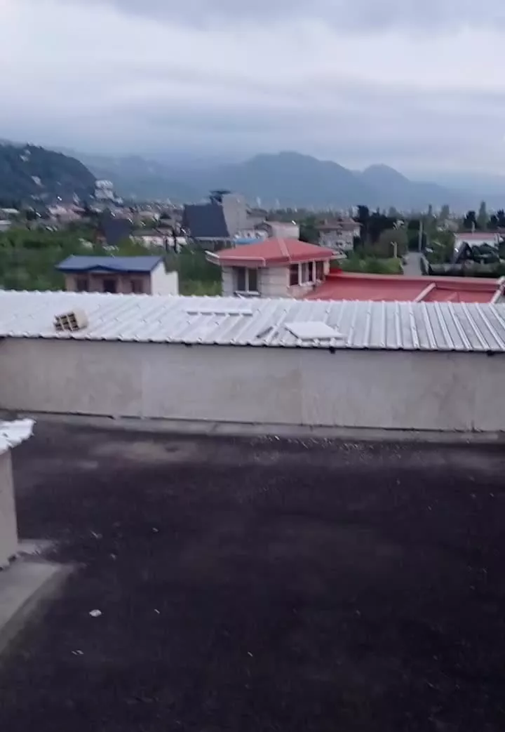 ۱۸۰۰ متر زمین ۶۴۰ متر بنا سند تک برگ