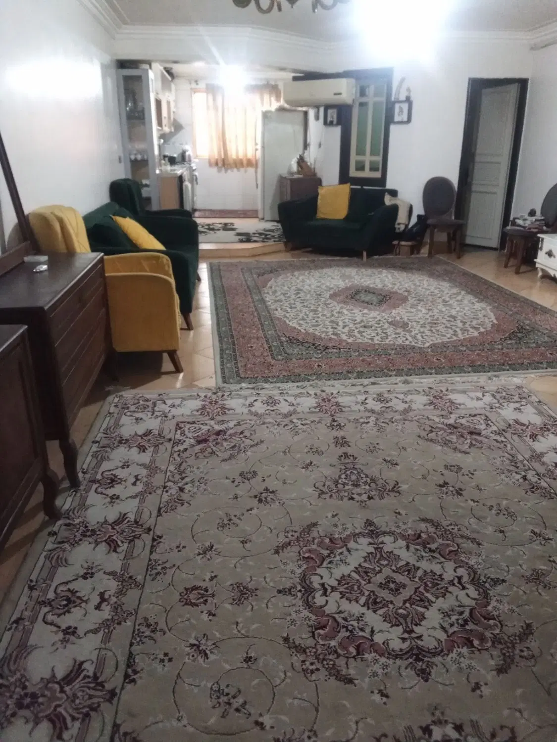 اجاره ویلایی دوطبقه ط اول۲خواب ۱۰۰متر اوزینه یکم