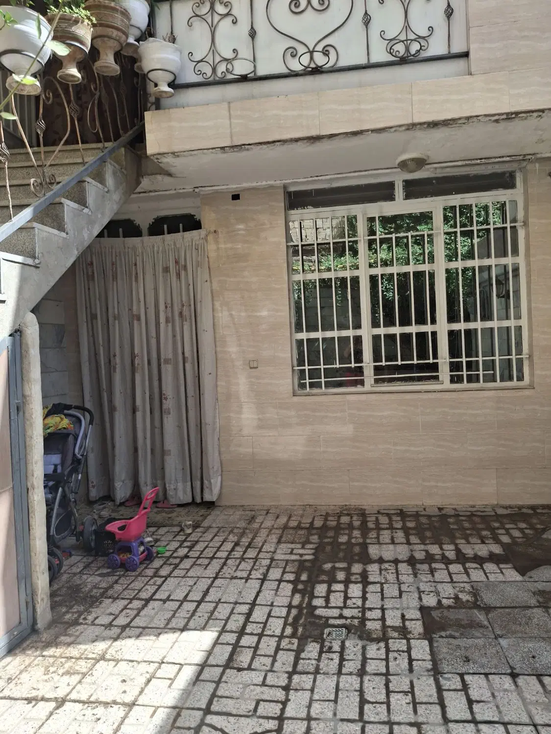 خانه ویلایی در بلوارتوس