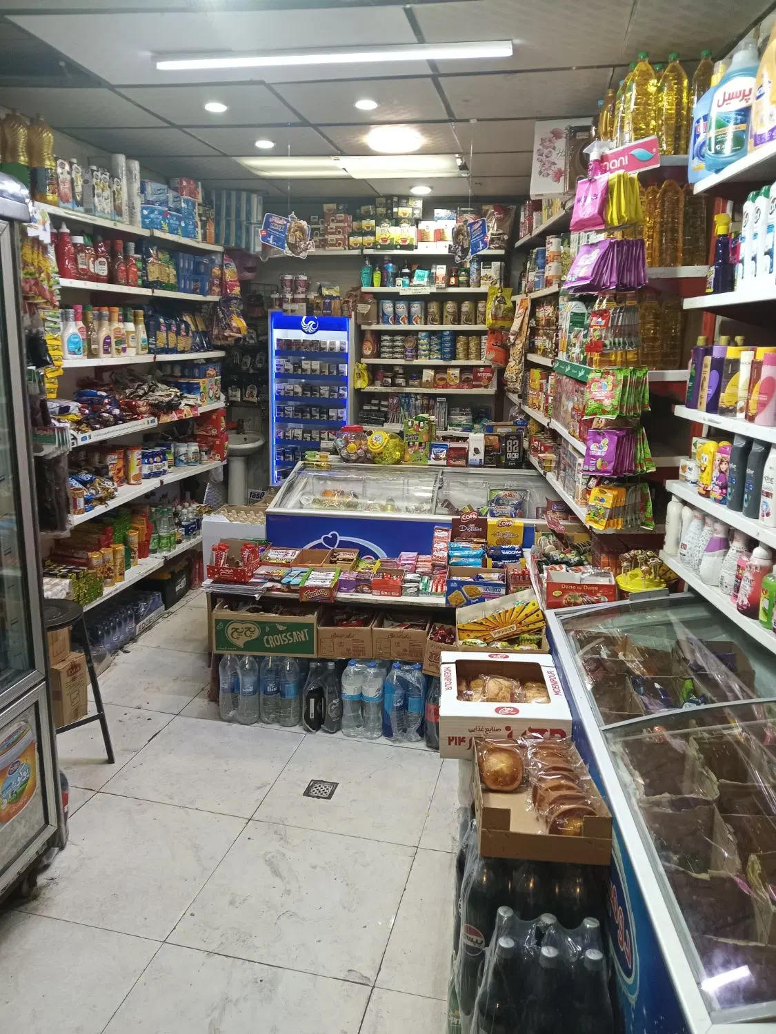 اجاره مغازه با لوازم و جنس