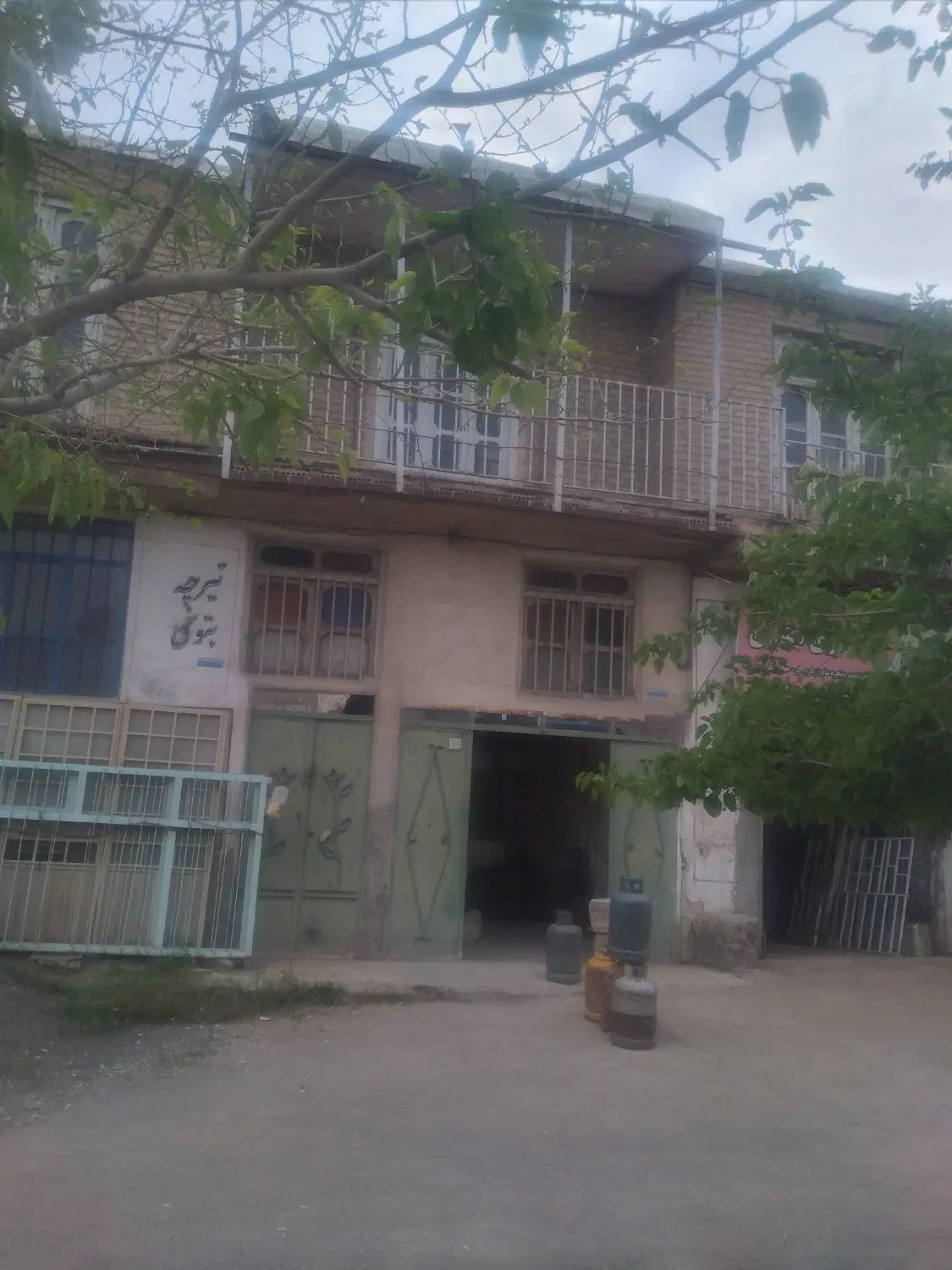فروش خانه کلنگی مسکونی تجاری خ دستغیب