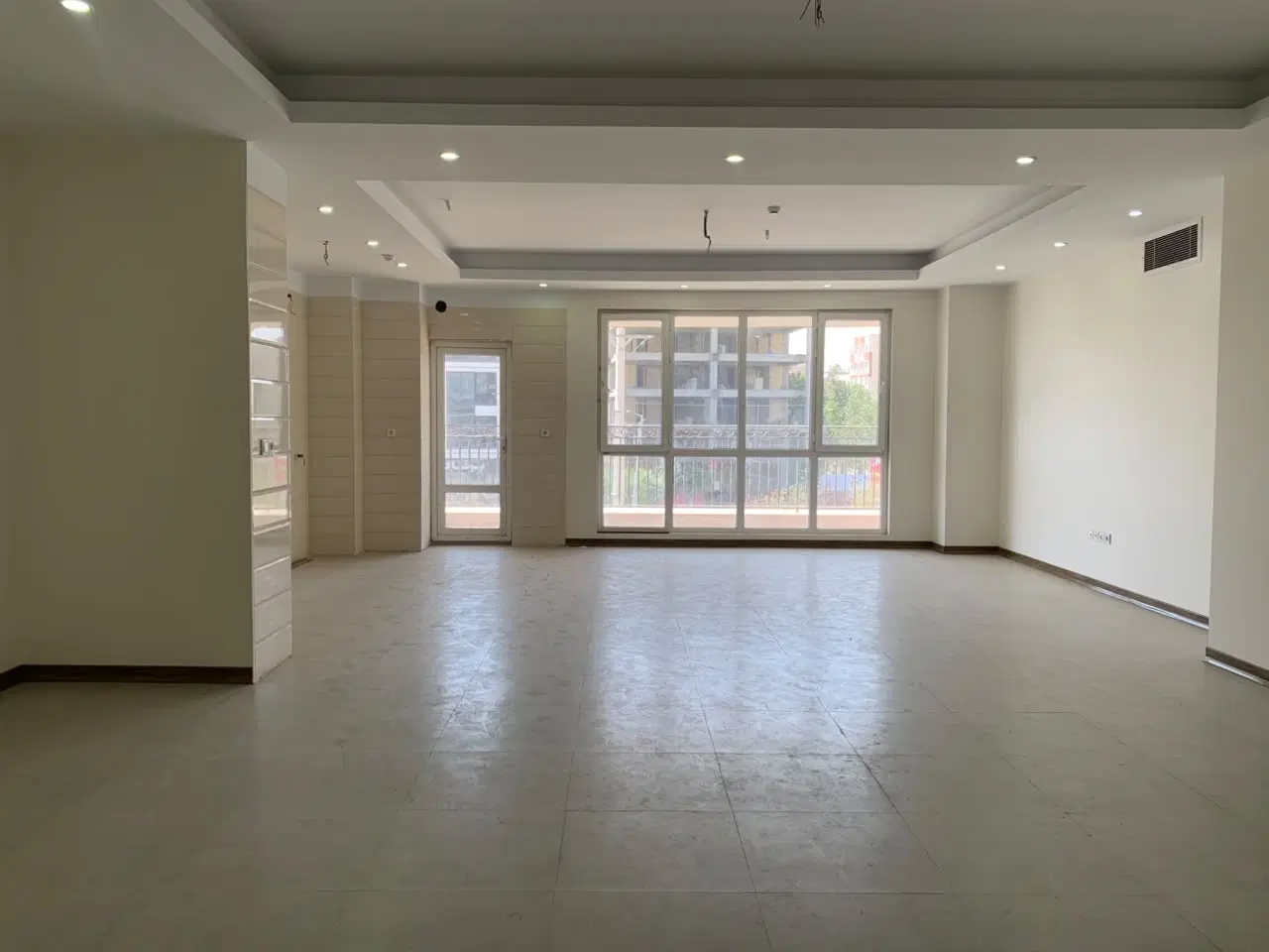 اجاره تک  واحدی ۲۵۰ متری عظیمیه