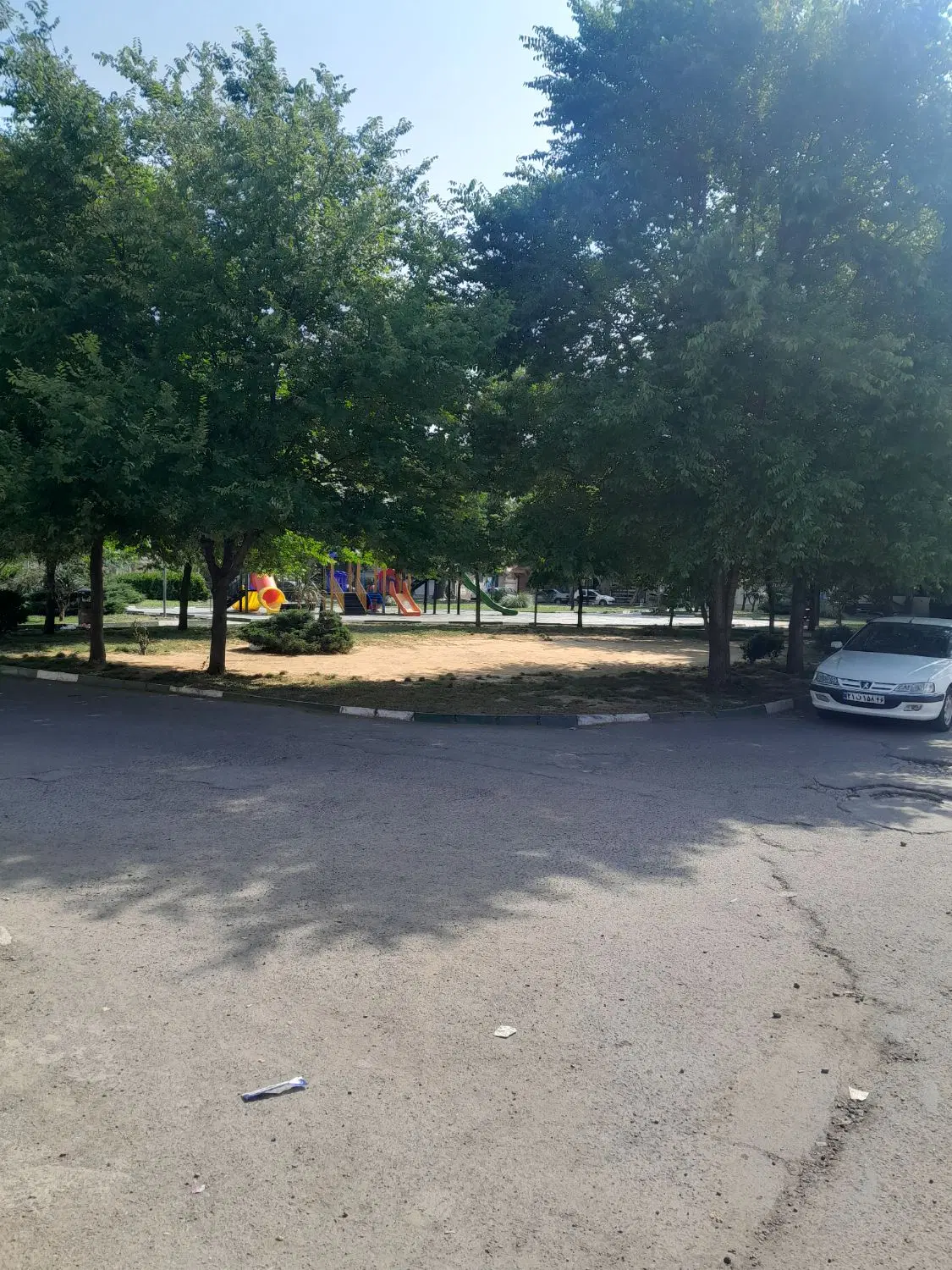 فروش زمین به مساحت ۱۹۷مترمربع.عینک