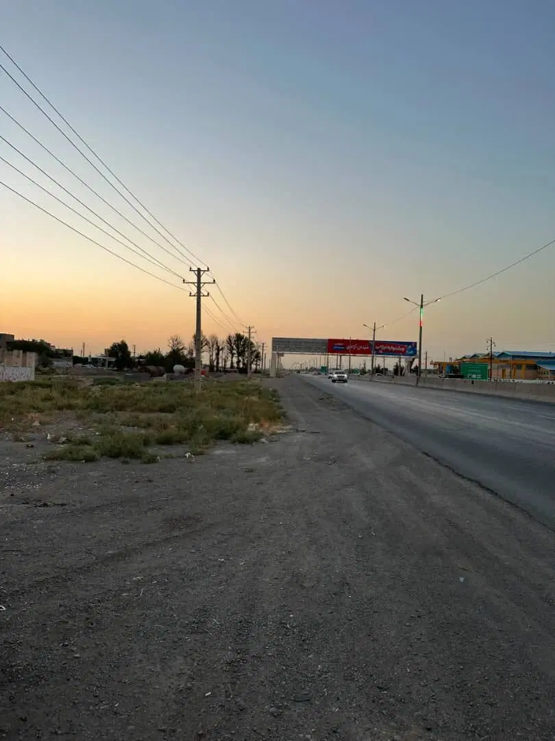 یک هکتار زمین