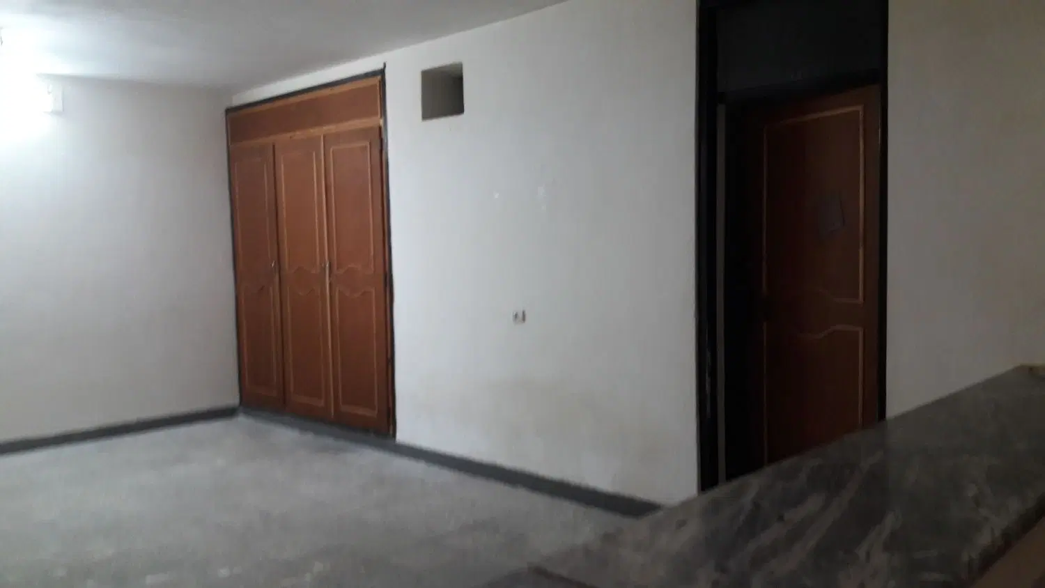 زیرزمین گلدشت غربی