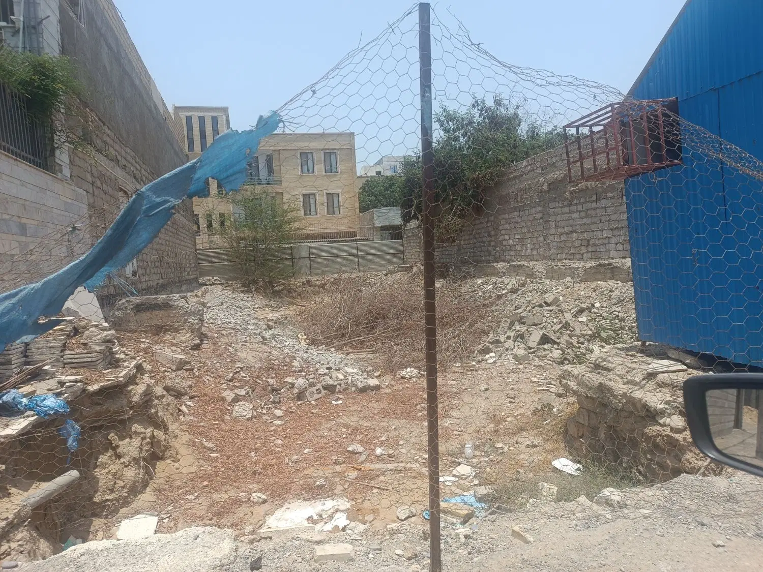 زمین سند تک برگ بنیاد علوی