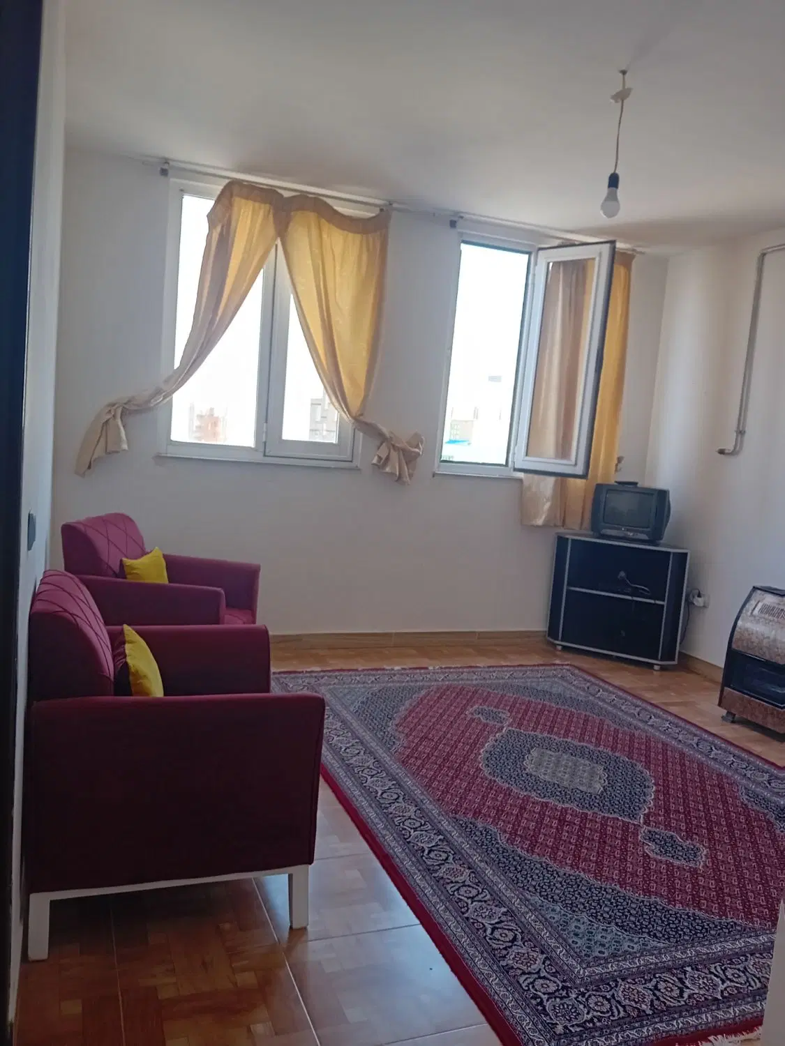 ۷۷متر واحد نوسار برخیابان طبقه ۴درسرعین
