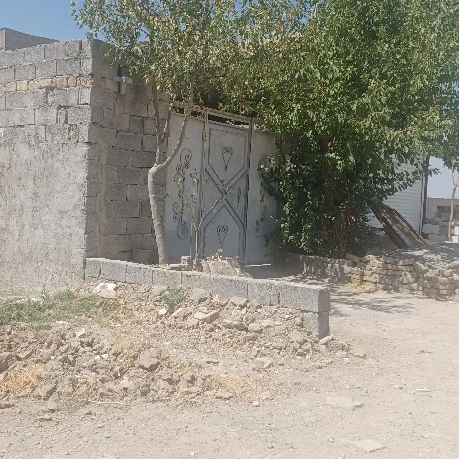 زمین در خیابان بهشتی چمران چهار