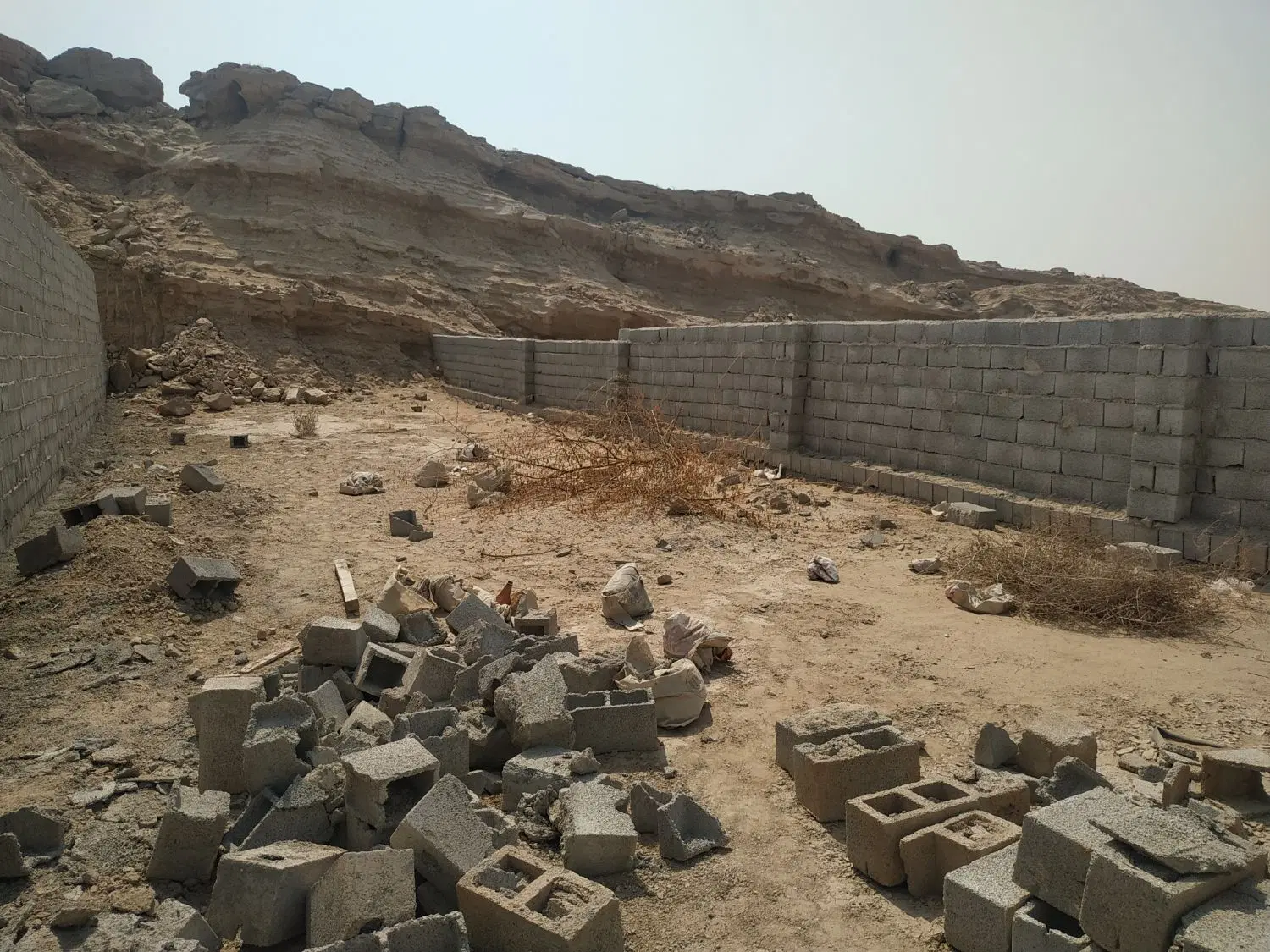 زمین ۲۰۰ متری