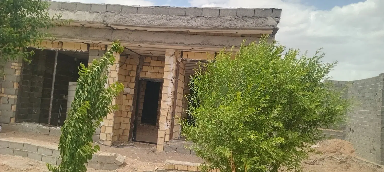فروش باغچه با ویلا درحال تکمیل شدن