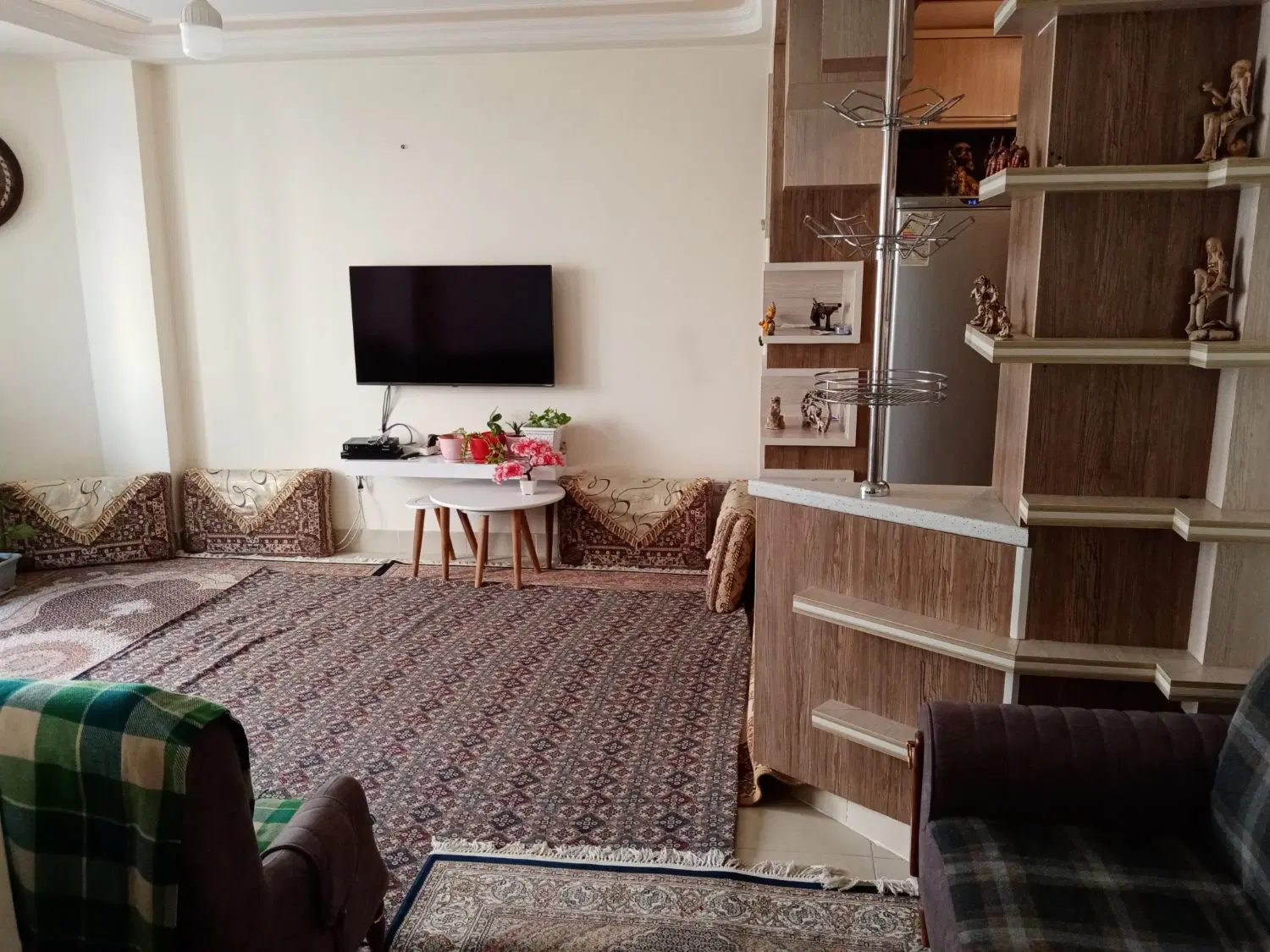 یک واحد دوخوابه 65 متری