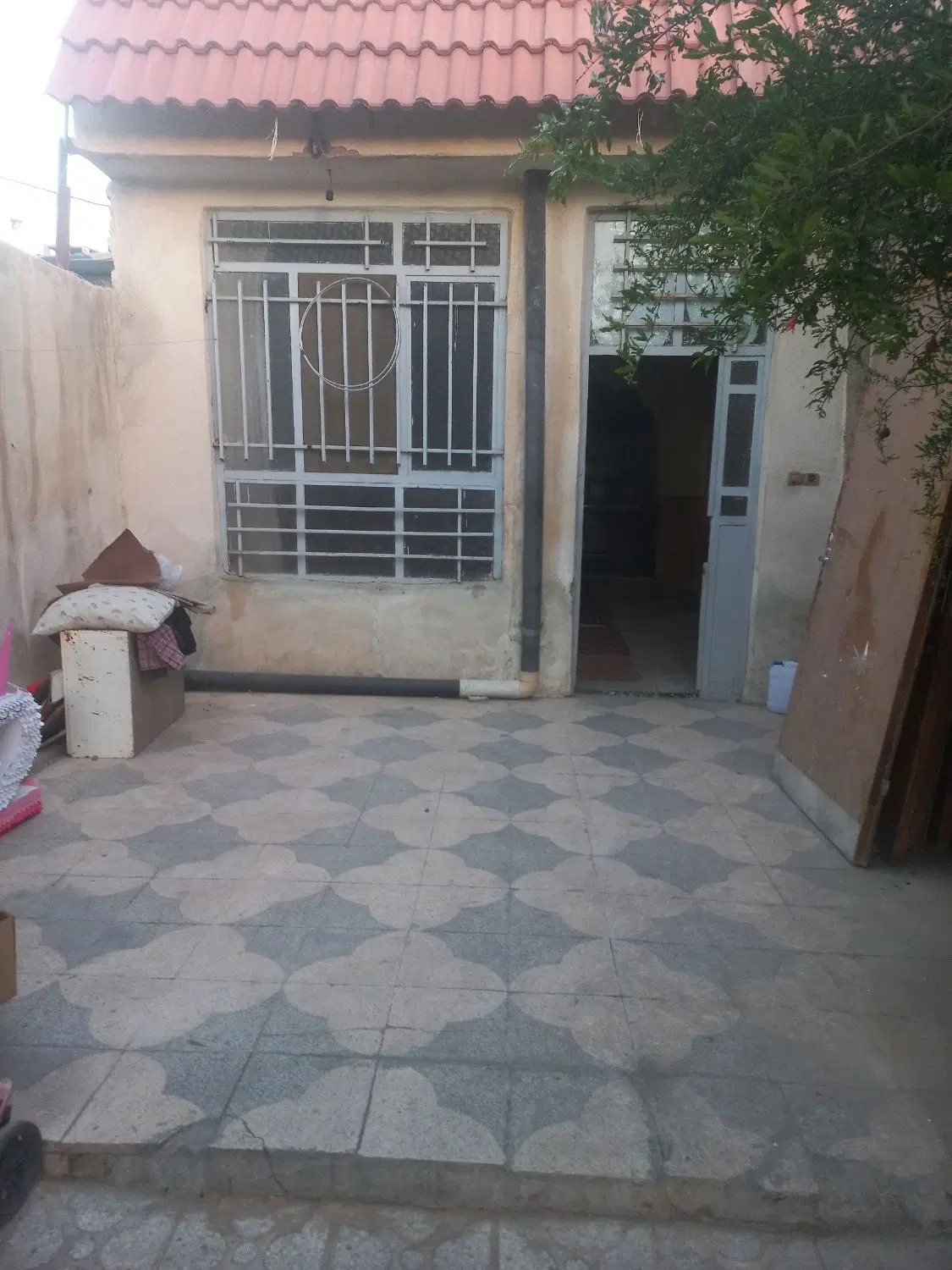 خانه مسافر. شبی ۱۵۰۰ .جای پارک ۲ ماشین