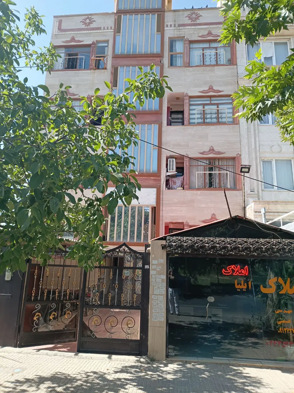 آپارتمان ۹۳متری شهرک فرهنگیان