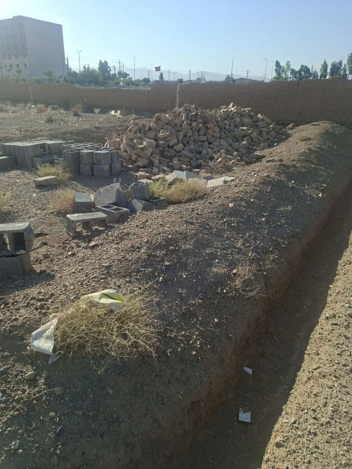 زمین ۱۶۲ متری رجایی ۵۶
