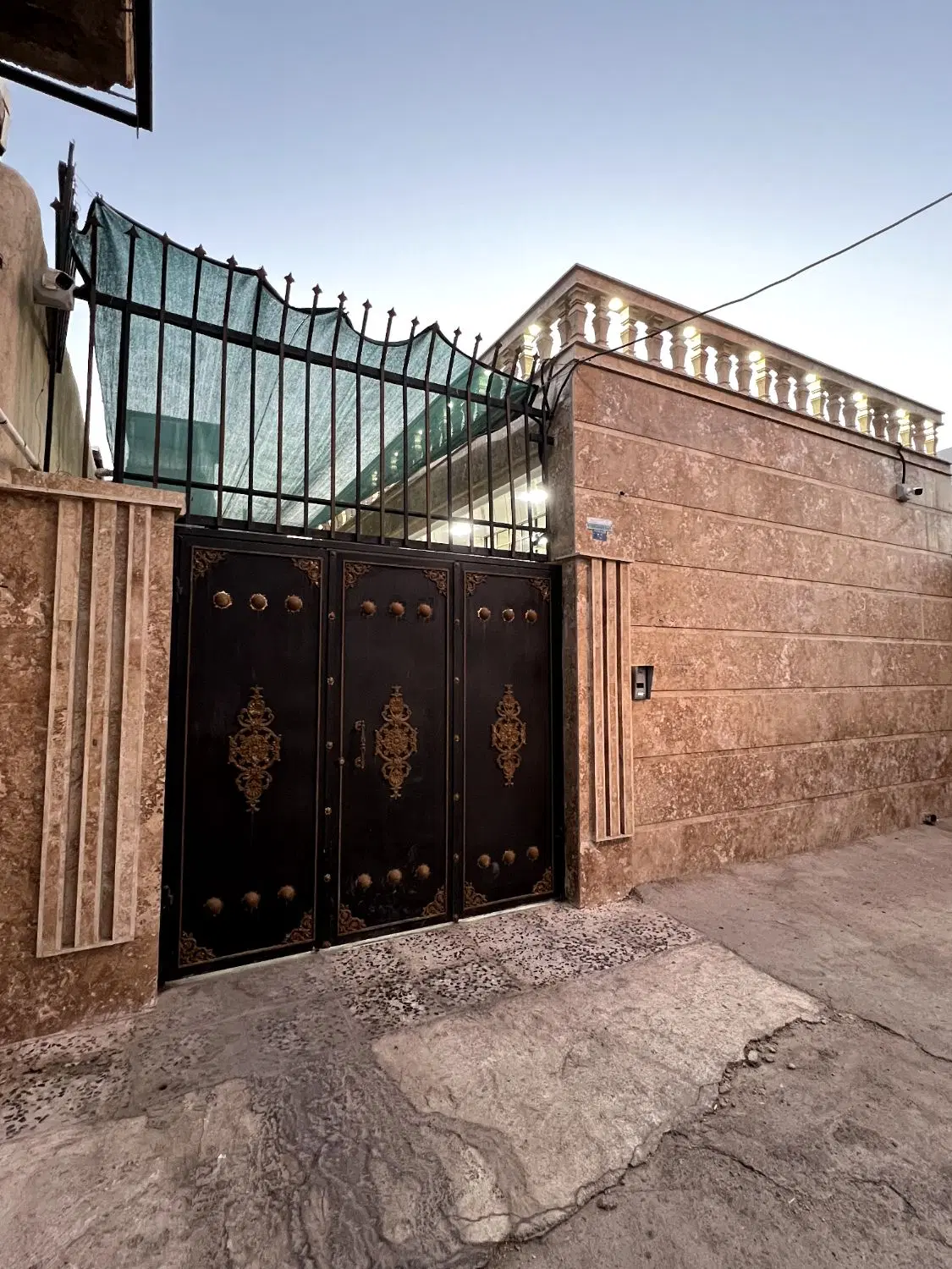 خانه ویلایی 135 متری حیاط دار