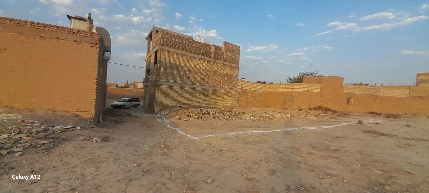 زمین مسکونی واقع در دولت اباد خیابان۲۲ بهمن