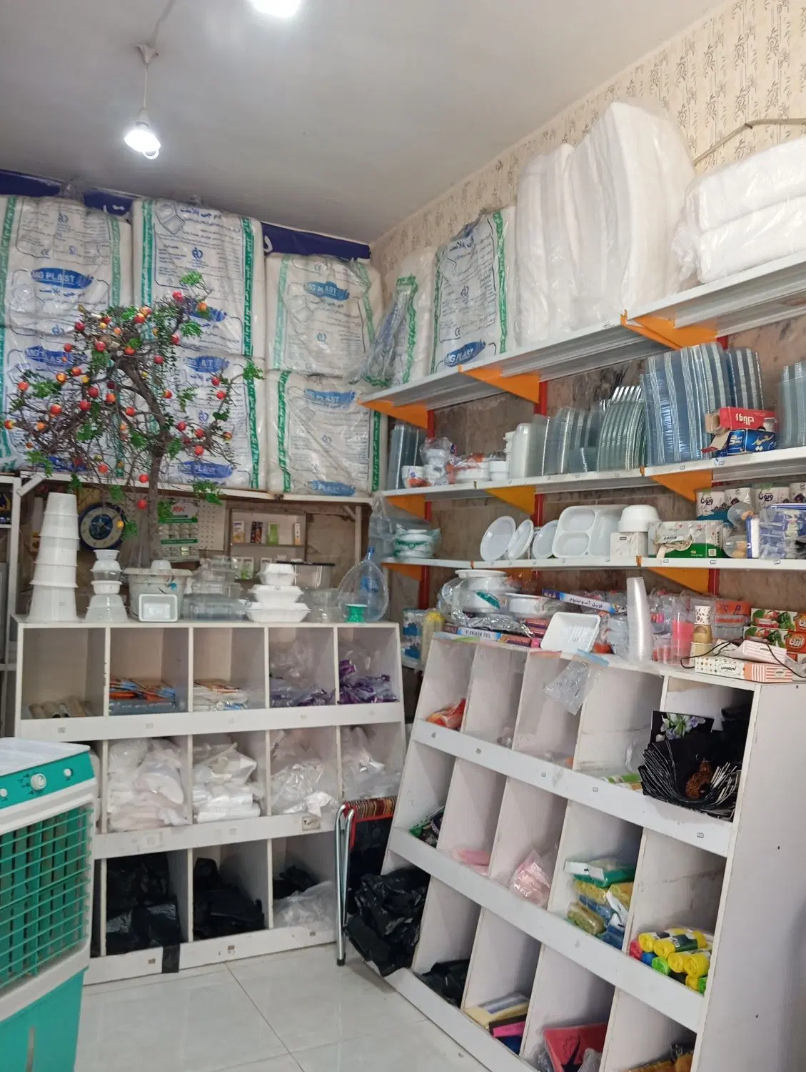 واگذاری مغازه ظروف یکبارمصرف