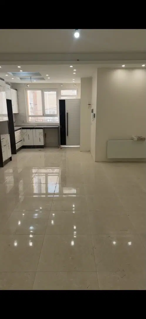 ۸۰ متر گلبرگ غربی نقابی