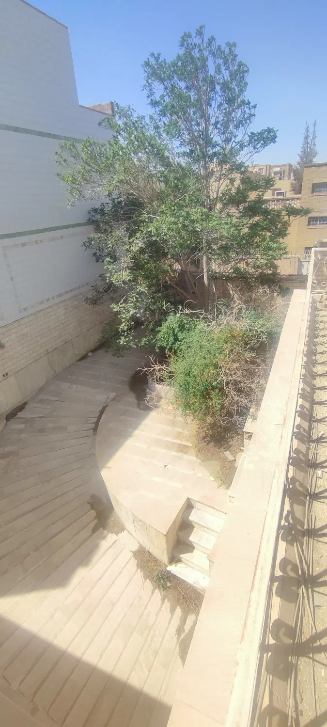 منزل مسکونی قدیمی در خیابان چمران