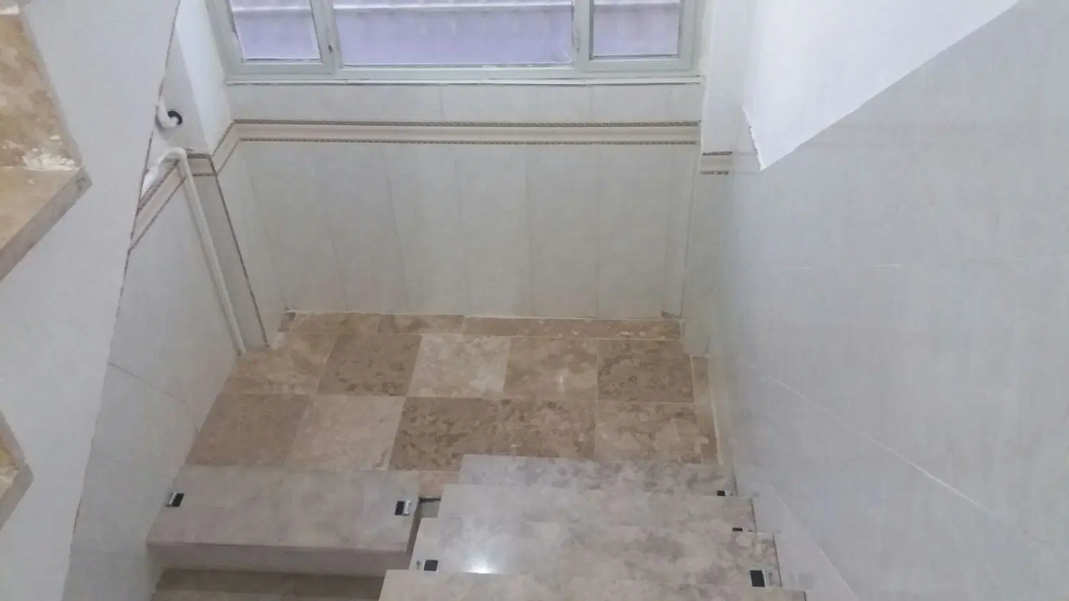 خانه دو طبقه مرزیجران