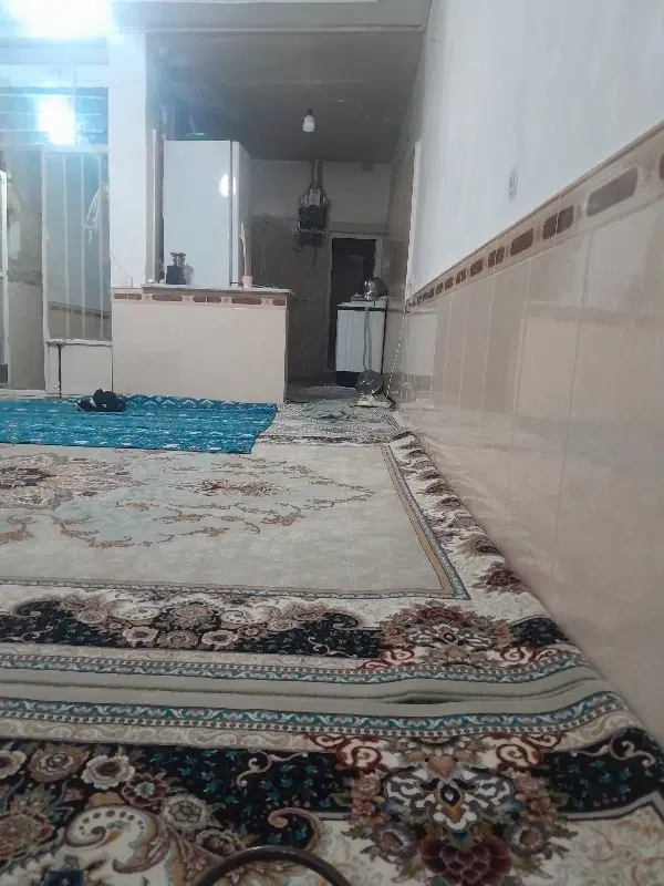 یک ساختمان دوطبقه