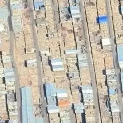 زمین چهاردیوار میدان سنگچین