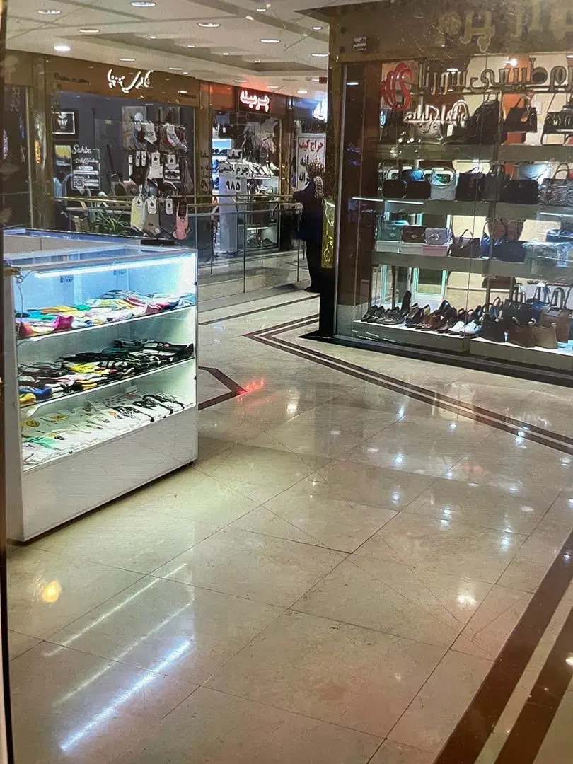 مغازه ۲۰ متری در پاساژ ساحل گلستان_رهن واجاره