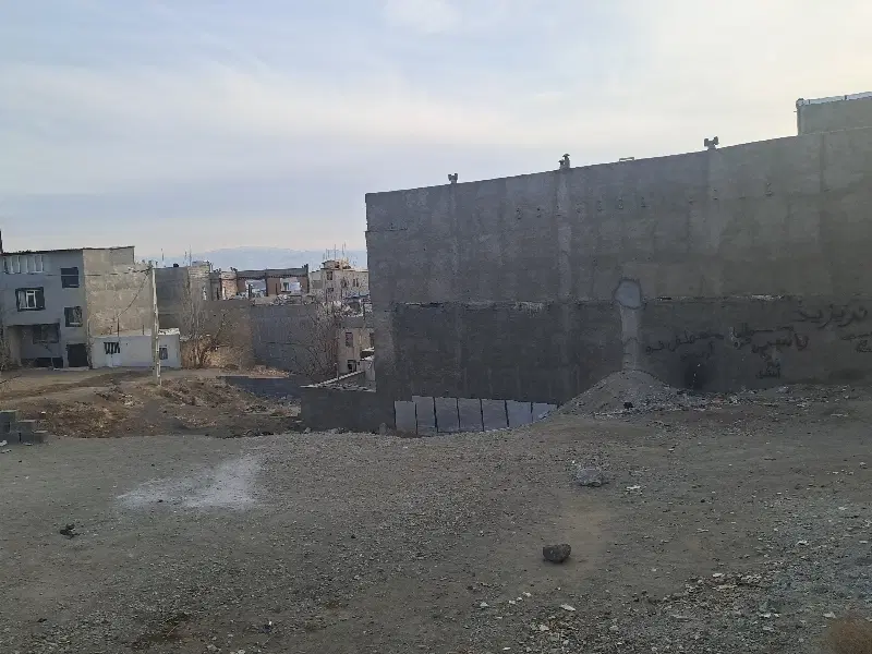 زمین مسکونی با دستور نقشه