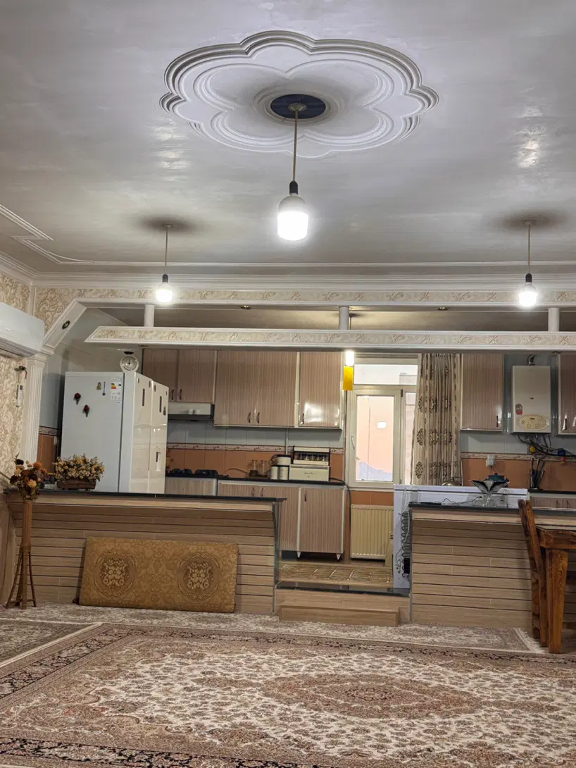 فروش آپارتمان ۱۵۰ متری ، مرکز شهر ، لوکیشن عالی