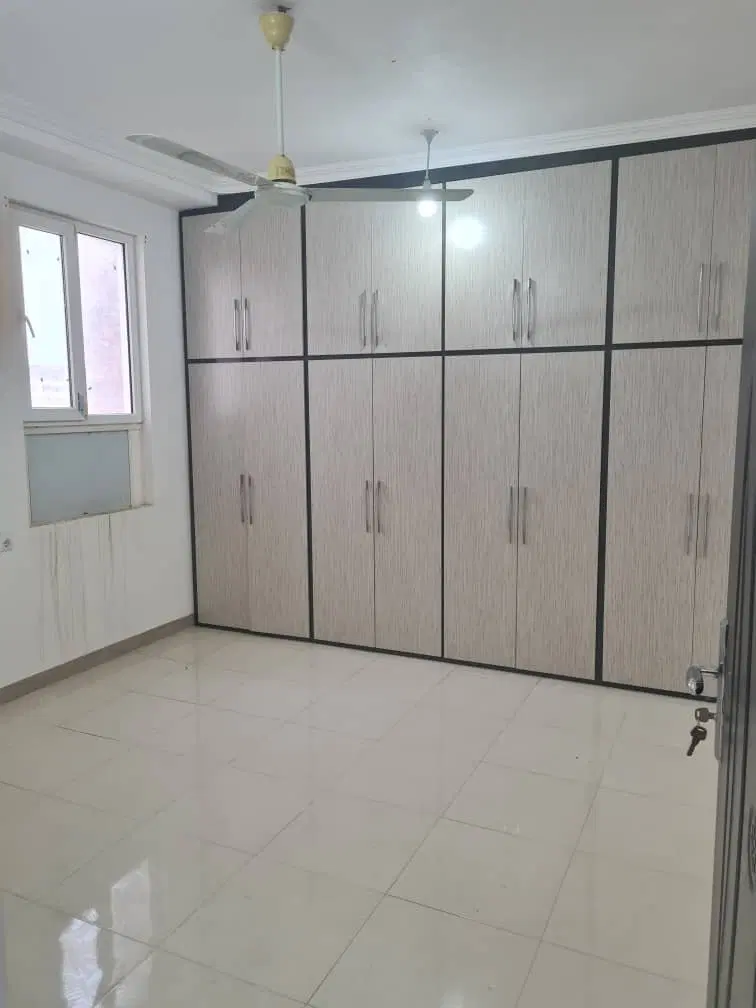آپارتمان ۱۸۰ متری دواس