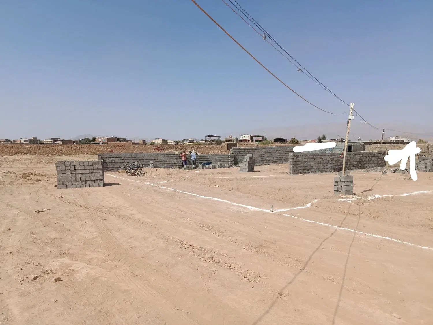 زمین در شرف آباد