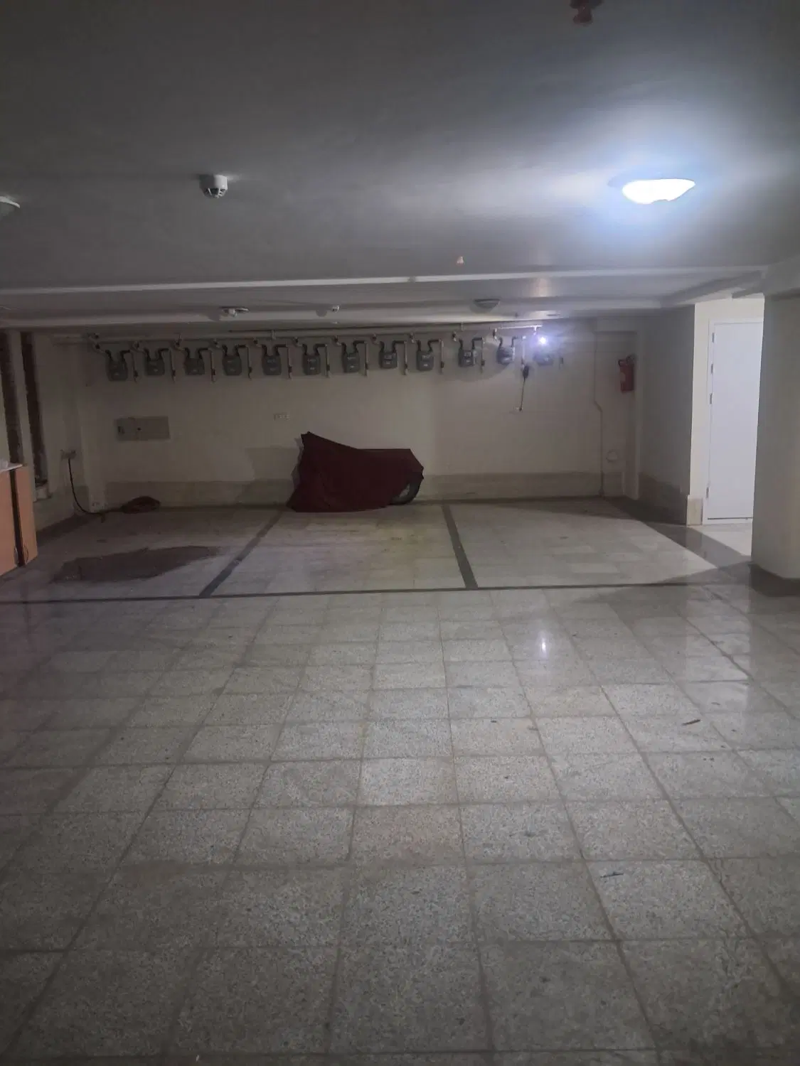پارکینگ ماشین