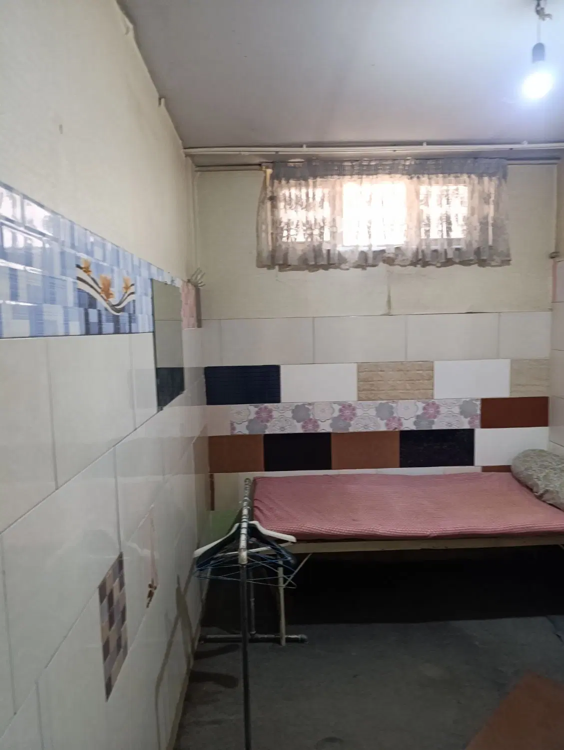 اتاق مستقل1نفره 8متری نزدیک مترو شهدا