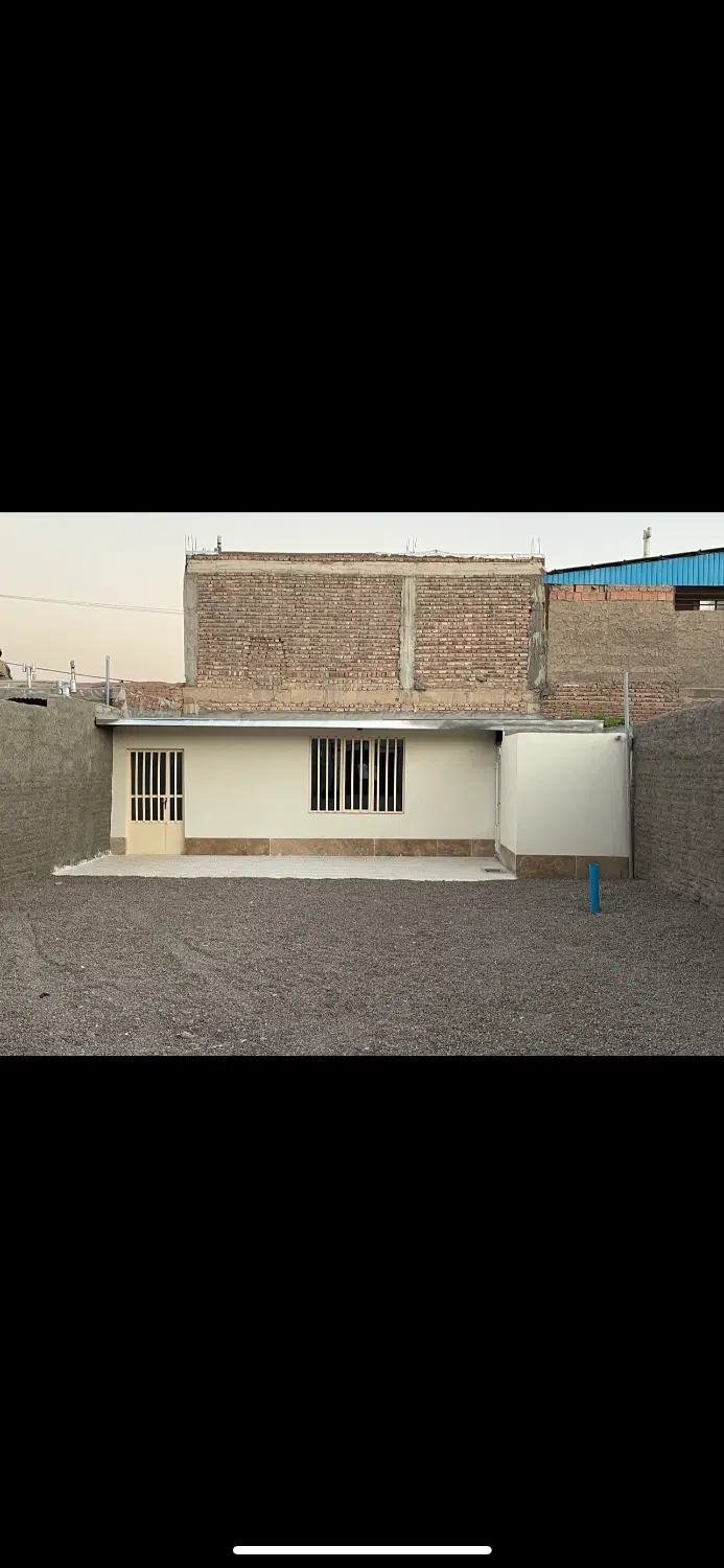 یک قطعه زمین با ۶۰متر سازه