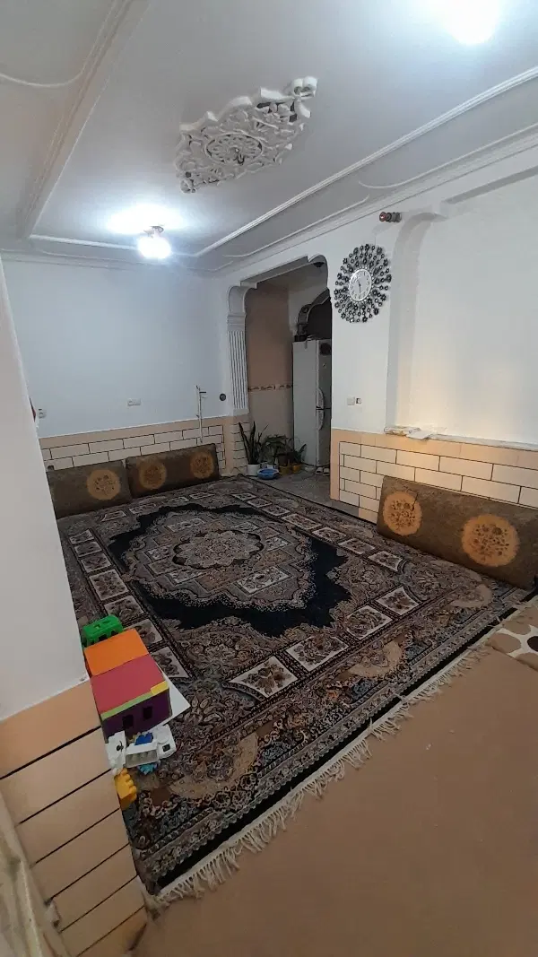 اجاره لکس پایین پارکینگ دار خ قرنی